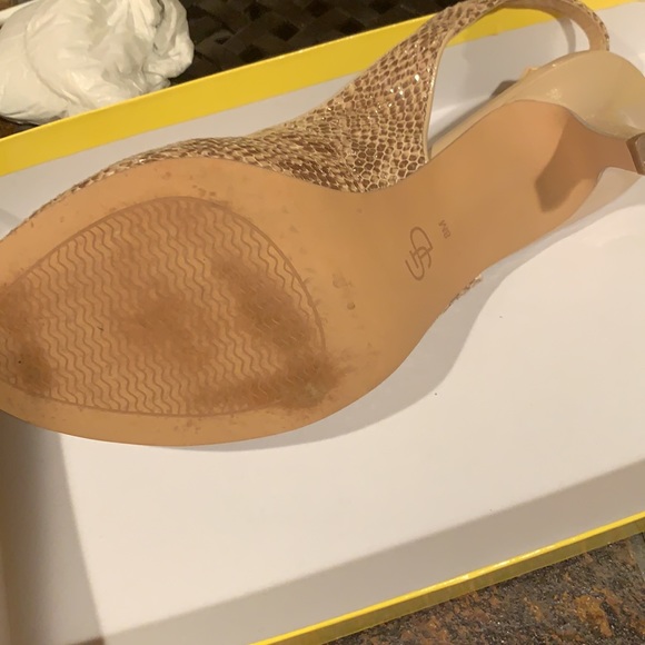 Joan & David Pumps - Picture 4 of 4